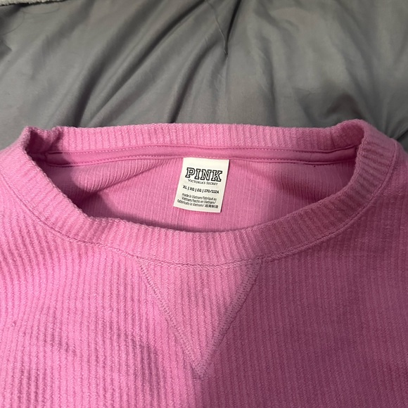 VS PINK - Picture 2 of 2